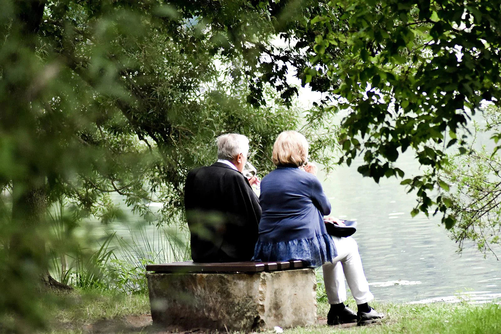 Caring for a Loved One with Incontinence Caused by Alzheimer's - QuickChange Men's Incontinence Wrap Australia
